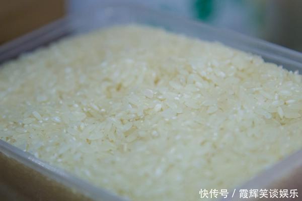 致癌物|提醒父母黄曲霉素是一级致癌物,喜欢藏在3物中,该扔就得扔