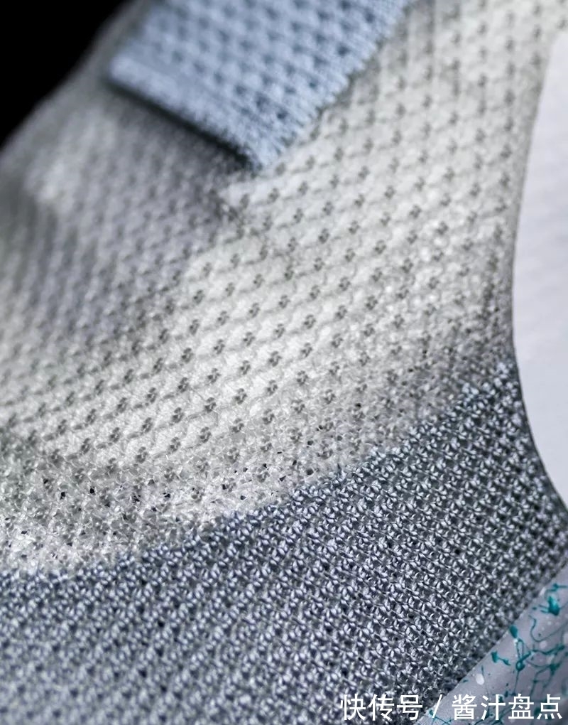 开箱 最强球鞋!六千的“平民 Air Mag” 开箱 + 上脚!