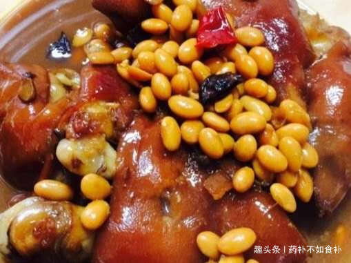 黄豆焖猪蹄|被称为“天然雌激素”,常吃美容抗衰,缓解腿部抽筋,延缓更年期