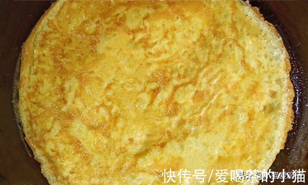 芹菜叶是个宝，丢掉可惜了，教你个特色吃法，清香爽口给肉不换