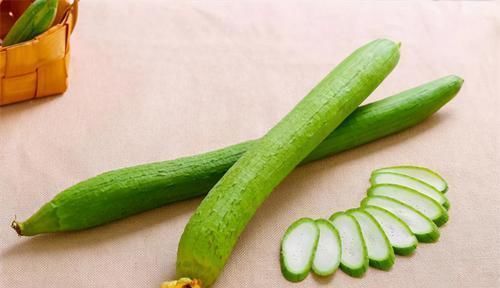 人到中年|人到中年，可以多吃3种食物，淡化皱纹，滋润肌肤，好处多多！