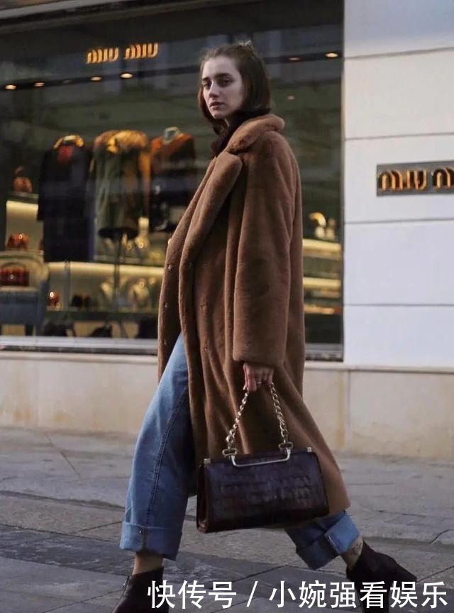 流行|别再穿“打底裤”了,现在流行这么穿!保暖又显瘦!