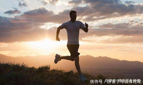 研究失眠53年,80岁神经内科主任吃了50年的它,睡得香甜气色好