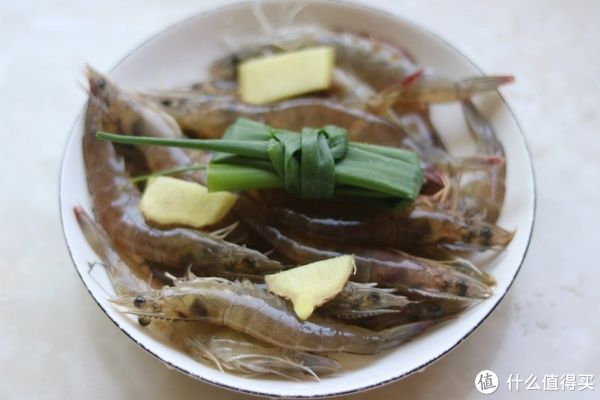 大盘|大虾最鲜美的吃法,入口弹牙眉毛都鲜掉了,18元一大盘