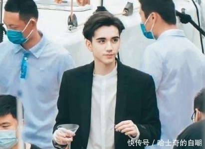 21岁来了一下,却惊艳了整个《创4》,16岁和马让晋江男主有了脸