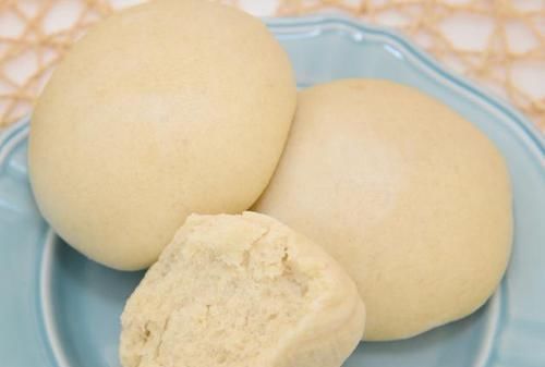 蒸馒头用酵母已经过时了,换成这种做法,馒头又香又白还筋道好吃