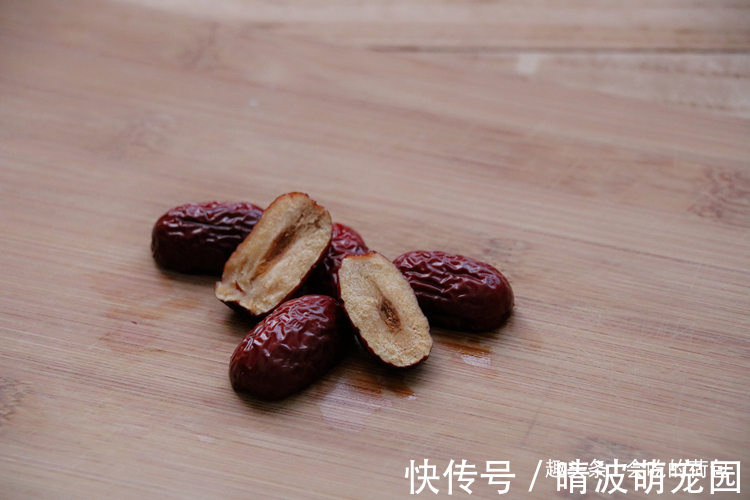 红枣|外行吃人参,内行吃黄芪,黄芪水好处多,但三类人不能喝,别不懂