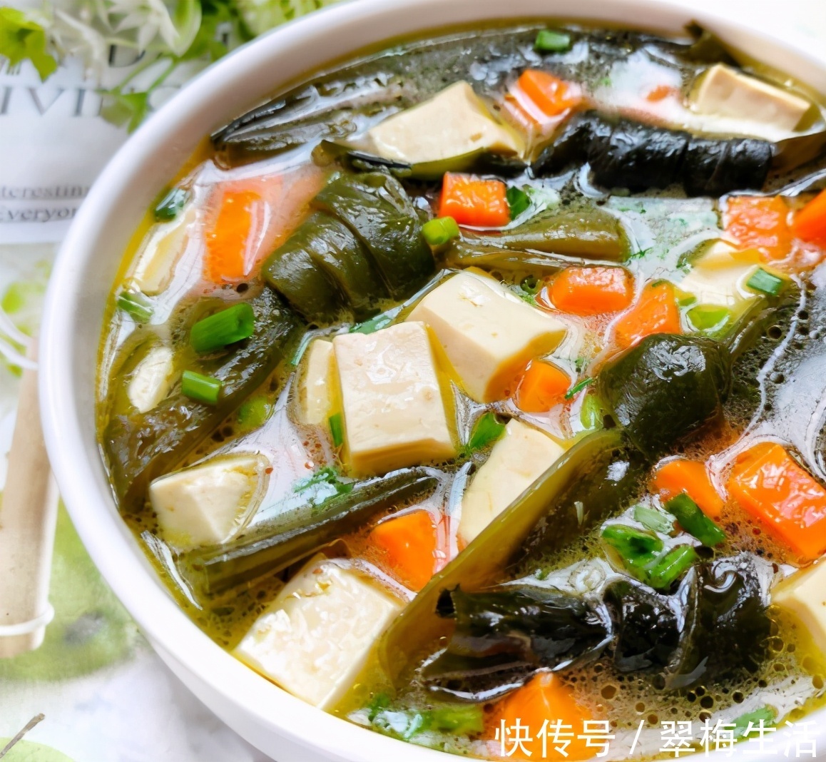 胡萝卜|夏天多喝汤水，喝起来非常的鲜，简单易做，清爽可口