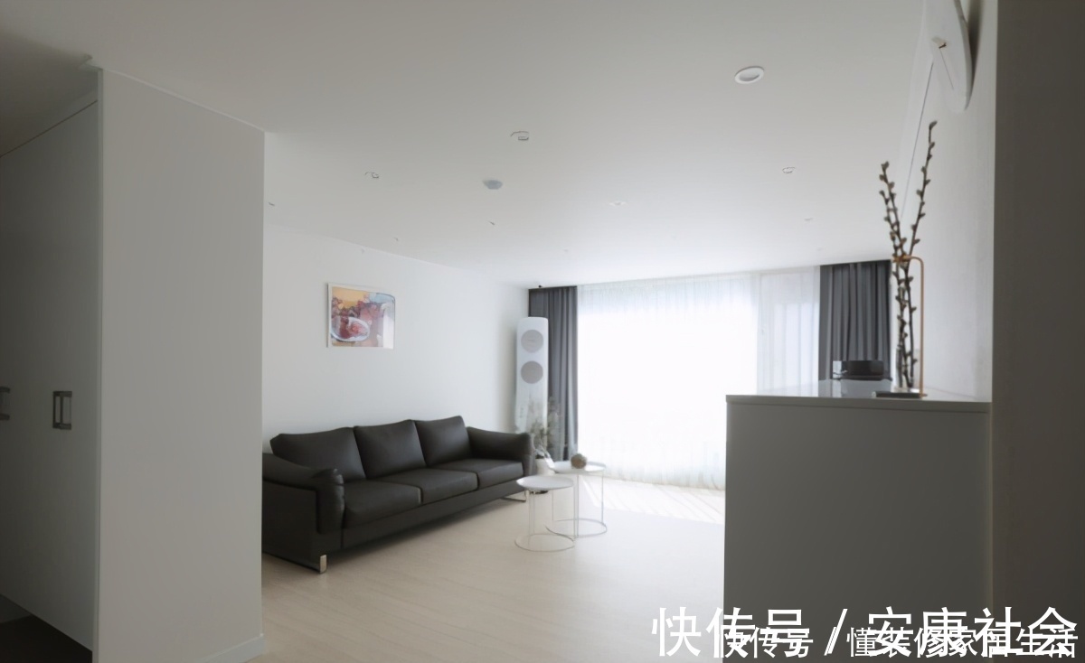 小夫妻|韩国小夫妻只扔不买,145㎡新房做精简装修,全屋干净得不像话