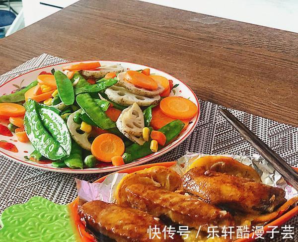 腌制|教你自制柠香烤鸡翅,外焦里嫩鲜嫩多汁,好吃到舔手指