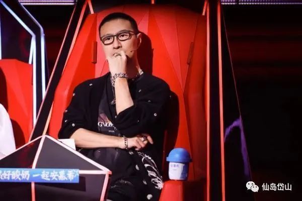 浙江音乐学院|岱山姑娘登上《中国好声音》舞台！那英、李荣浩为她转身！