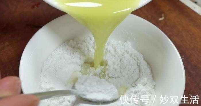 姜汁|当姜汁遇上糯米粉,瞬间变美味,清热消暑又好吃,夏天不吃算白过