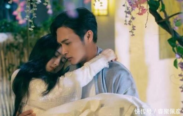 b张彬彬公主抱baby,手放得位置很讲究,跟抱景甜时不一样