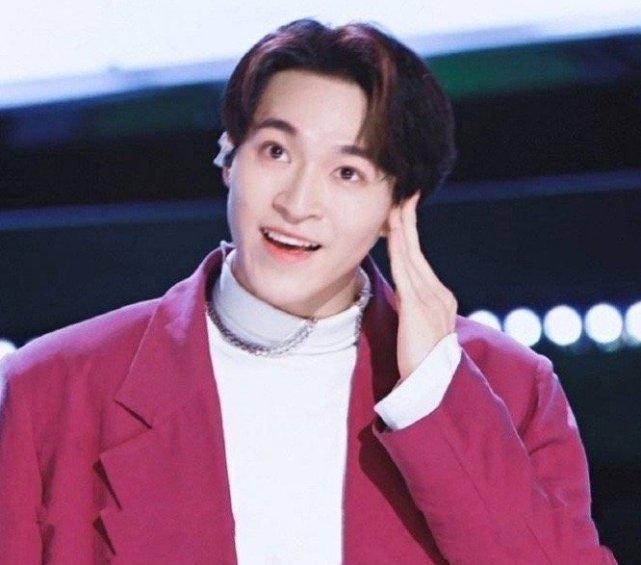 《创4》主题曲站位曝光，刘宇锁定C位，米卡排名暴跌