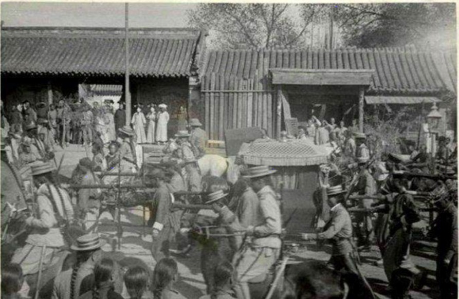 力保|清朝最后一位大内高手,十米之内子弹打不着,力保张作霖六年不死