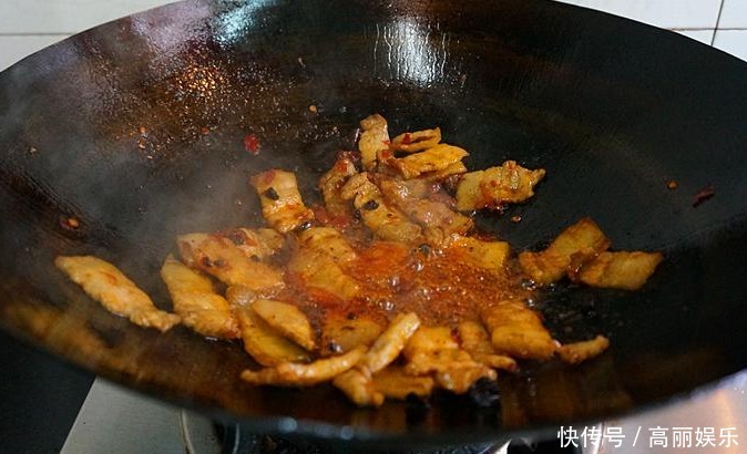 做白菜炖粉条,白菜和粉条哪个先放教你正确做法,味道好下饭香