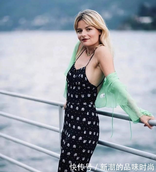 法国 适合夏日get的法式发型,时髦又好打理!适合夏日get的法式发型,时髦又好打理!