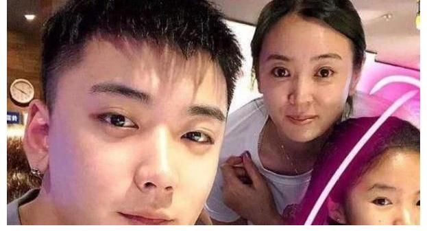 李勒優(yōu)|變形記中唯一一個，被城市家庭收養(yǎng)，如今活成別人羨慕的樣子