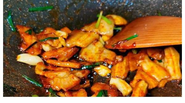 周末来道下酒菜，小酌怡情，五花肉油而不腻像极了薯片