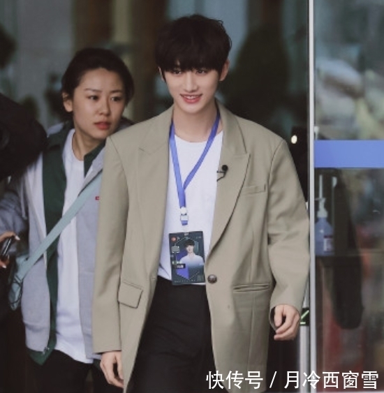 黄明昊之后,《快本》再迎来一位常驻鲜肉,有王一博内味了