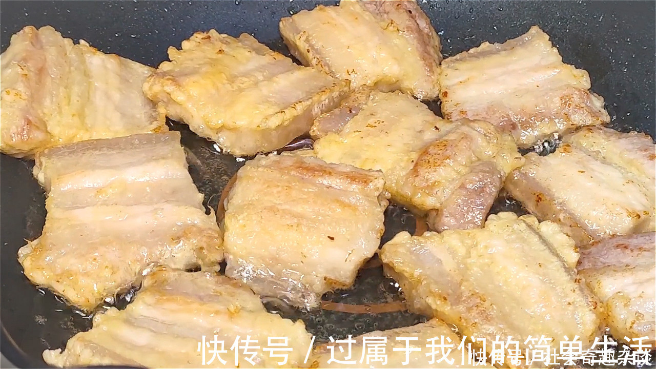 做法|五花肉不要红烧了，试试这个秘制做法，入口就化，一上桌就被抢光