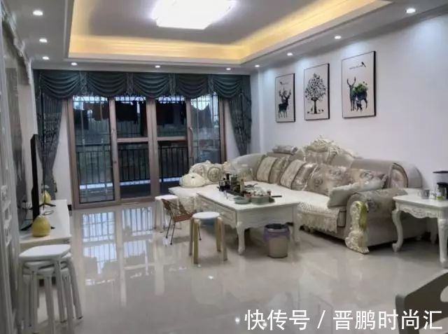 客餐厅|搬家一个月,忍不住晒晒!全屋太漂亮了,电视墙贴瓷砖最明智!