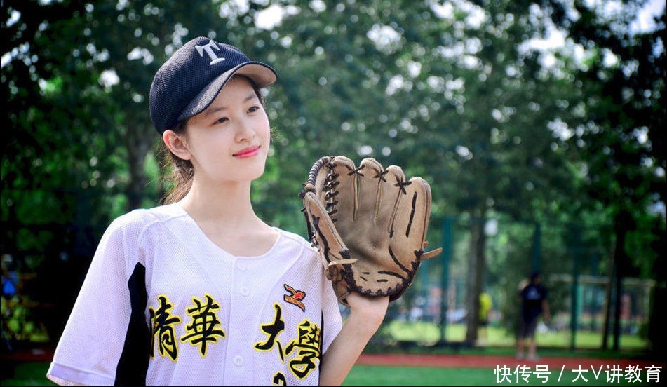 “最难脱单”的大学排名更新,清华大学情况堪忧,第一名出人意料