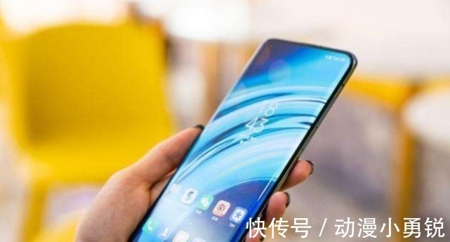 瀑布屏|曾经被大家“追捧”的曲面屏和瀑布屏,为什么突然不火了,内行人一语道破!