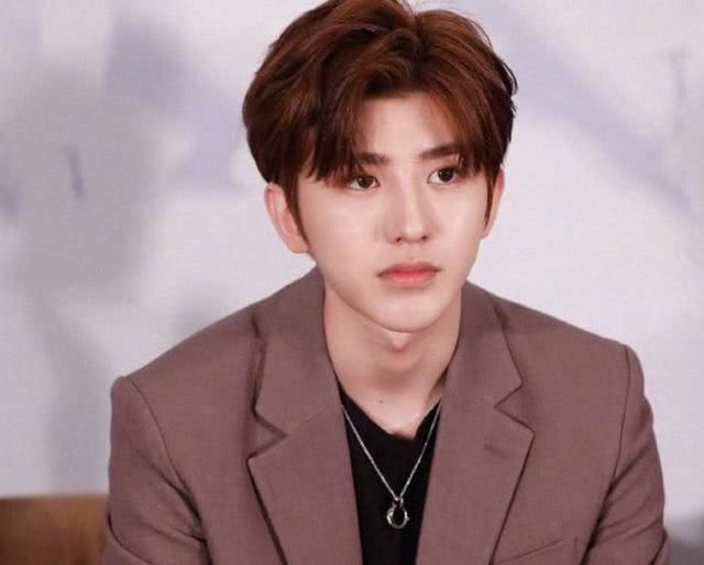 《奔跑吧》官宣阵容，蔡徐坤加盟让人意外，郭麒麟接任搞笑担当