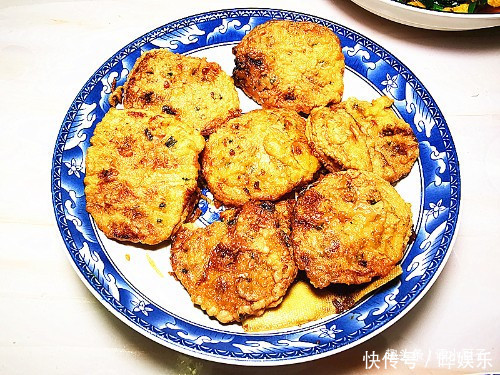 朋友来家做客,花120元做6道菜,朋友你的工资够伙食费吗