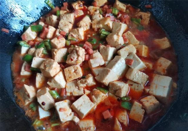  麻辣|教你家常豆腐的做法，比麻辣豆腐简单，看着就香，入味下饭
