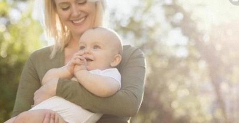 六个月|婴儿1个月,3个月,6个月应该怎么抱?父母应该了解