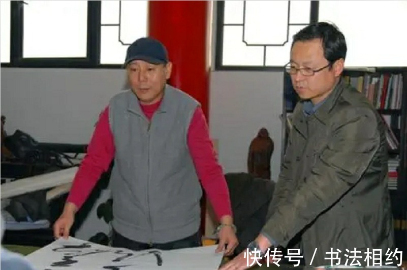 书法作品$“老戏骨”李成儒行草还是蛮不错的,笔走龙蛇,气势磅礴,有实力