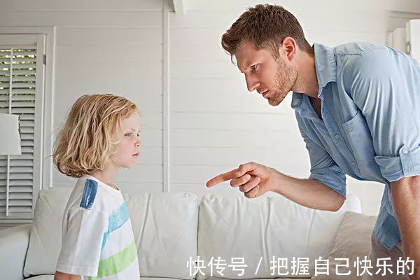 用力过猛|孩子从小就要立规矩!有几个毛病父母不能惯着,该打就得打