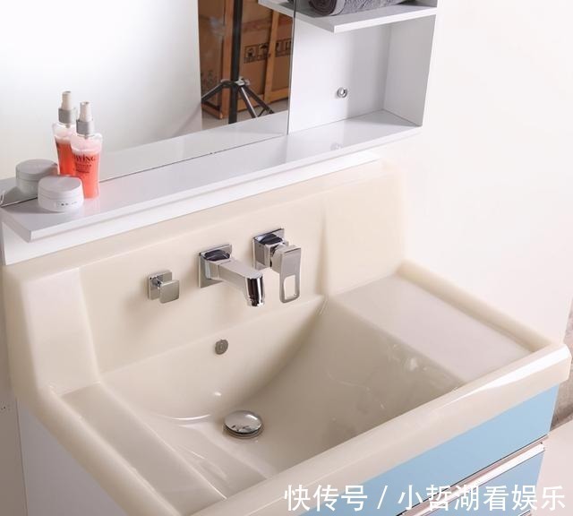 主妇们|卫生间再大，也别装洗手台了！瞧瞧年轻人这样设计，档次立马提升
