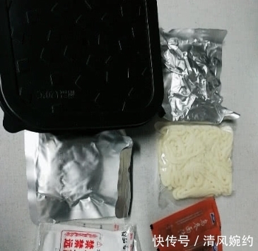 34块一桶的泡面,图片包装和食物一样,知道为啥卖的不便宜了