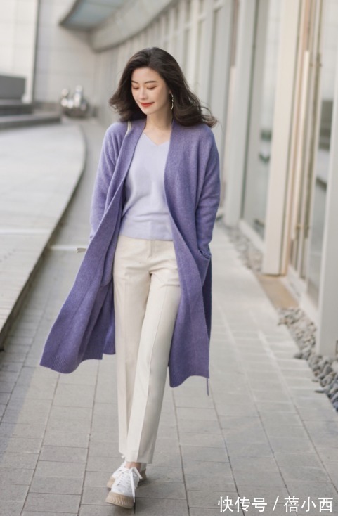 大长腿 40岁女人选裤子“穿白不穿黑”,借鉴这一组搭配要点,优雅又体面