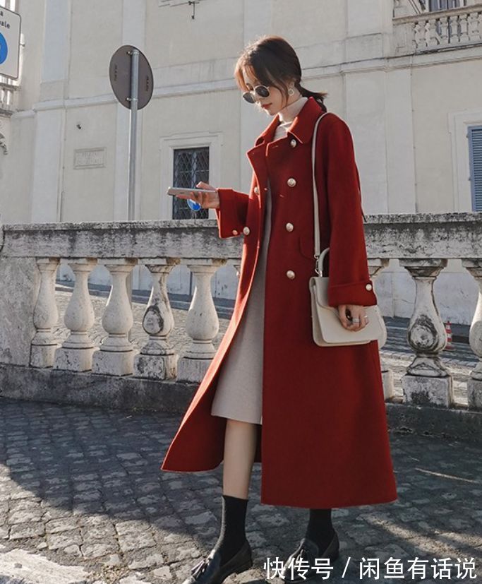 西瓜红 过年衣服别买“大红色”,有品位的女人都会选这3种红,太显白了
