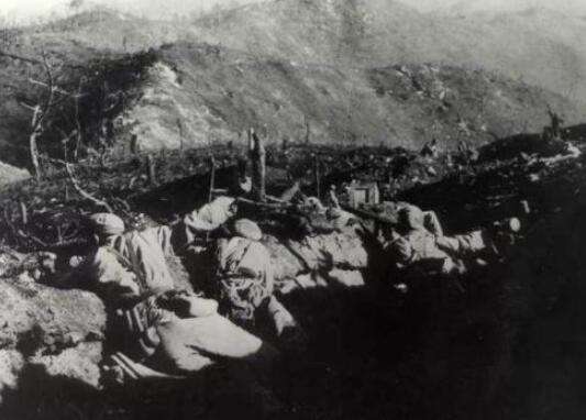 侦察兵|没法化妆成外国人，又不会讲英语，侦察兵如何活捉两名敌军俘虏