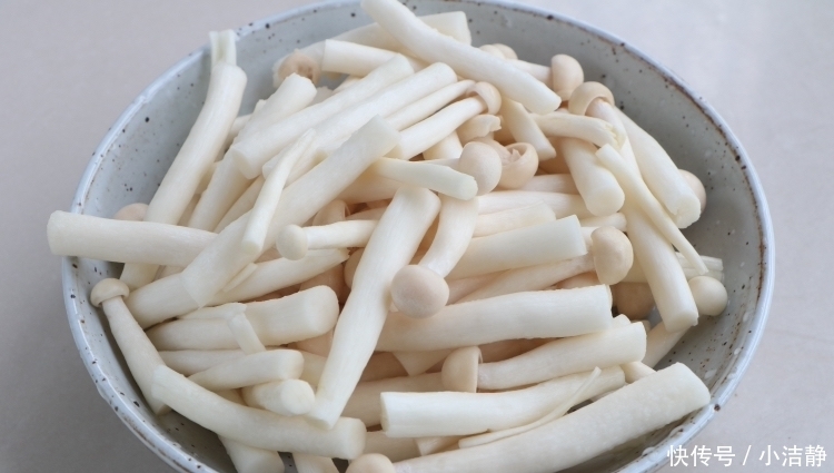 天熱，我隔三差五就做的素菜，開胃不上火，孩子常吃能提高免疫力