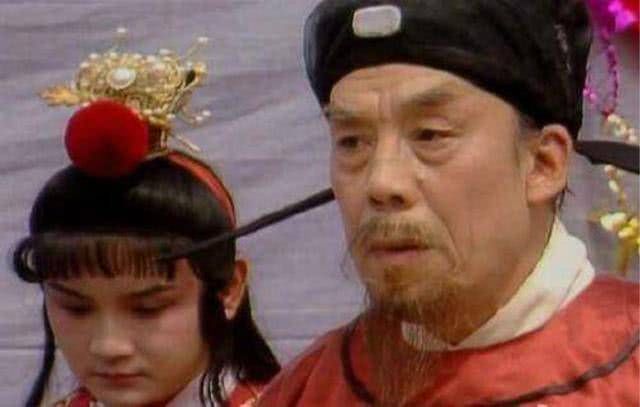 石呆子|红楼梦里3个搞家暴的父亲,这2人羞辱儿子,另1人却教子心切