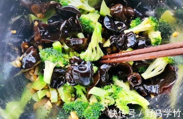 赘肉|它是“清肠第一菜”，坚持每天吃一盘，刮油甩赘肉，一周瘦5斤