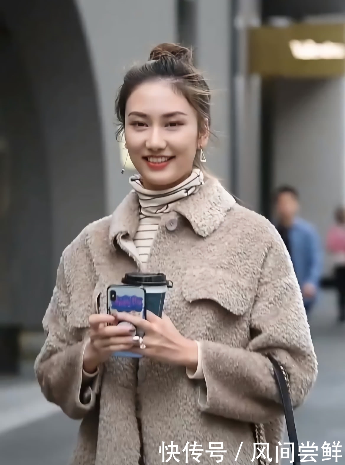 颜值|“外婆裤”果然有毒,20多岁美女都穿出了“树枝腿”,快拔草!