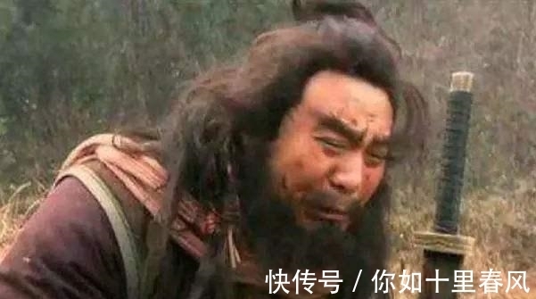 众人$李逵母亲被恶虎所吃,为什么宋江等人不仅不安慰,反而个个大笑?