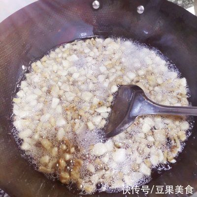 猪油渣萝卜丁大包子