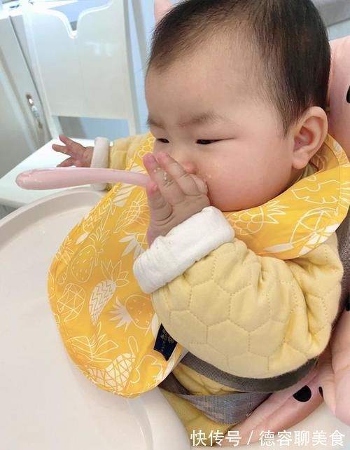 营养师|菜泥肉泥果泥怎么加?辅食油要不要?营养师用辅食表告诉你