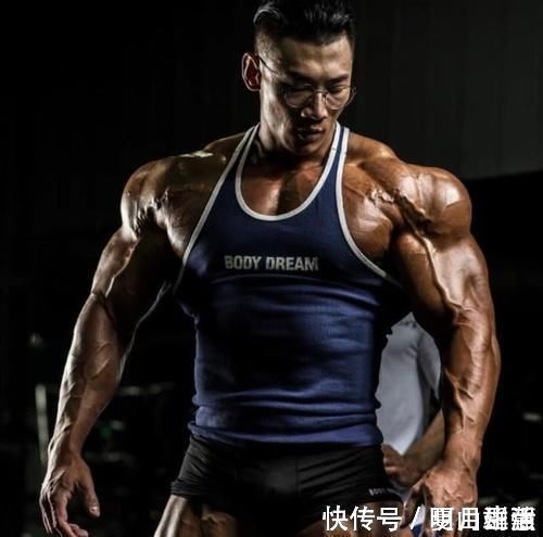 麒麟臂|想要练大肱二头肌、练出麒麟臂不妨试试这个动作，孤立效果很好