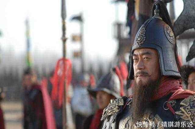 花荣|盘点《水浒传》中那些名字极为唬人的兵器,还是宋江和花荣的好听