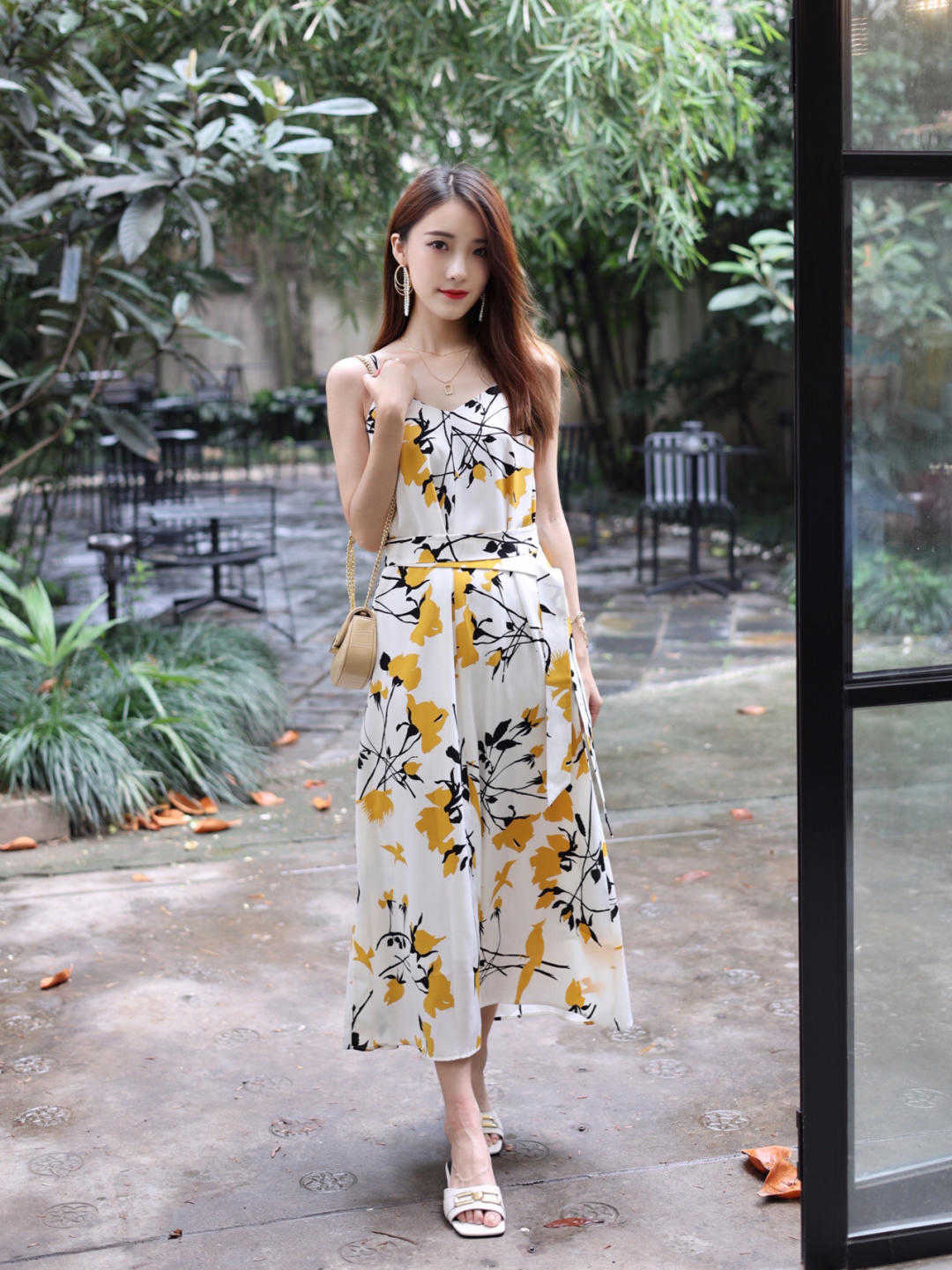 夏日|夏日,有品位的女人都少不了这几款裙子,高级大气,看你有几款