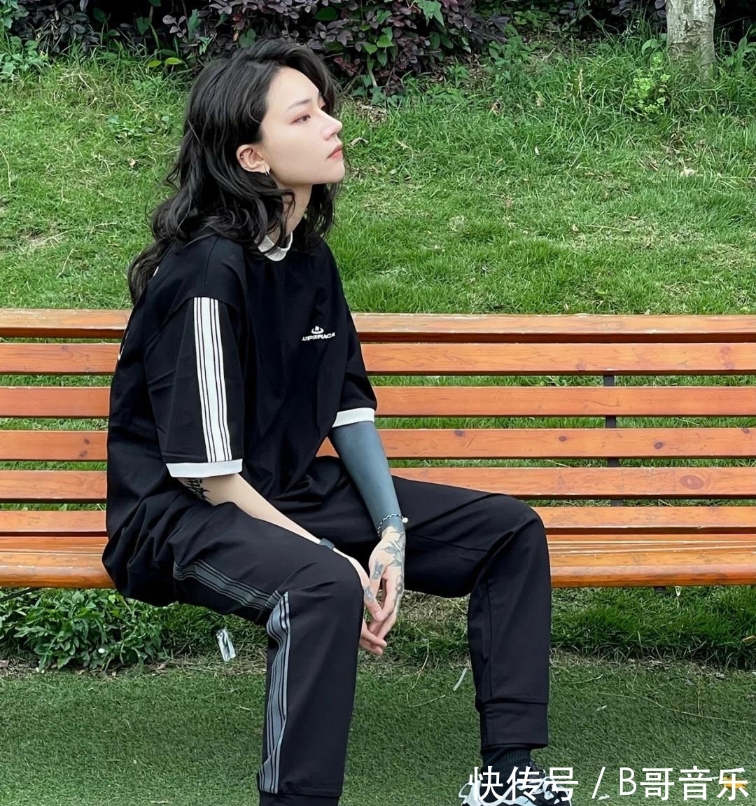 时尚|运动让你变得更美，春秋跑步这样穿，舒适大方也很时尚